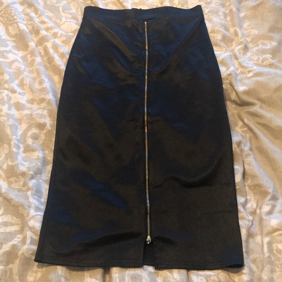 black pencil skirt - Picture 1 of 2